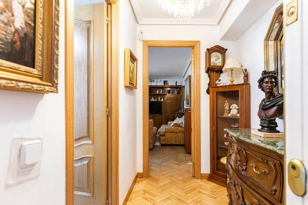 Piso Amplio Y Acogedor Apartment Madrid Exterior photo